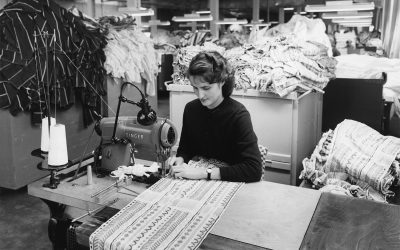 Naisten kaupungissa tehtaan pilli soi aamuisin kello 4.30