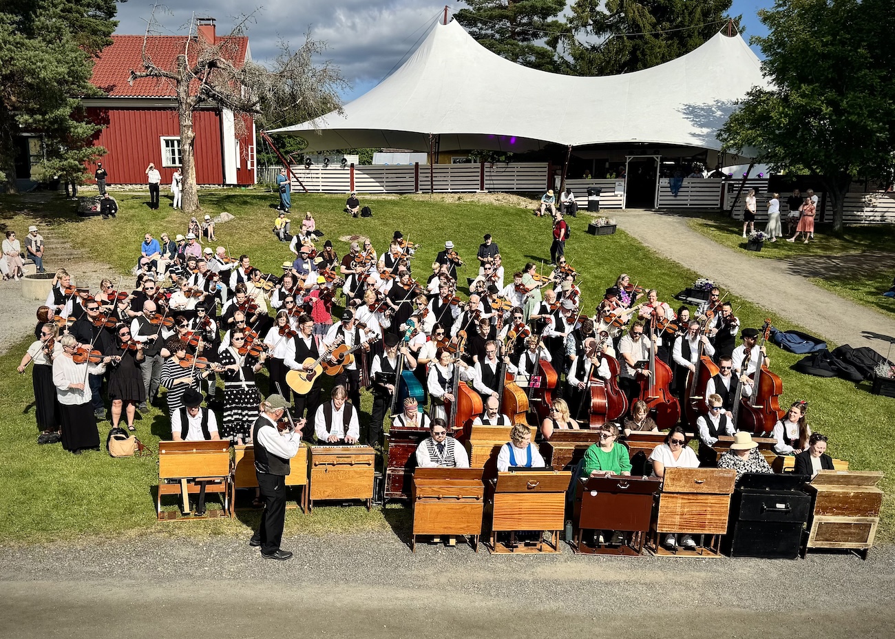 07 pelimannit rinteessa by sami paasila kaustinenfmf kulttuuritoimitus