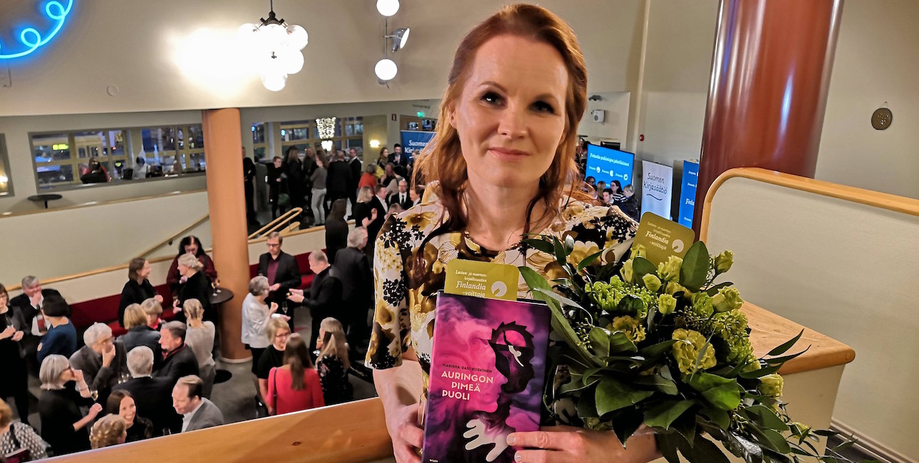Nuortenkirjallisuuden Finlandia-voittaja Marisha Rasi-Koskinen kirjoittaa rakkaudesta sanoihin ja tarinoihin