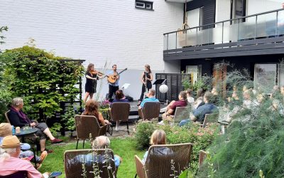 Ihana jazz-tuokio kotipuutarhassa – ranskalaistrio Suzanne konsertoi Seinäjoella