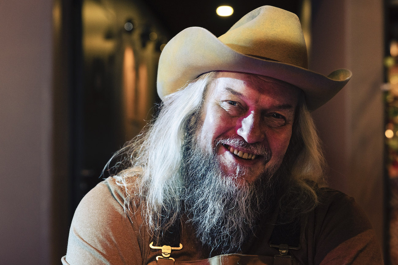 levoton tuhkimo by hanna maria gronlund kulttuuritoimitus INSTA levoton tuhkimo by hanna maria gronlund kulttuuritoimitus INSTA