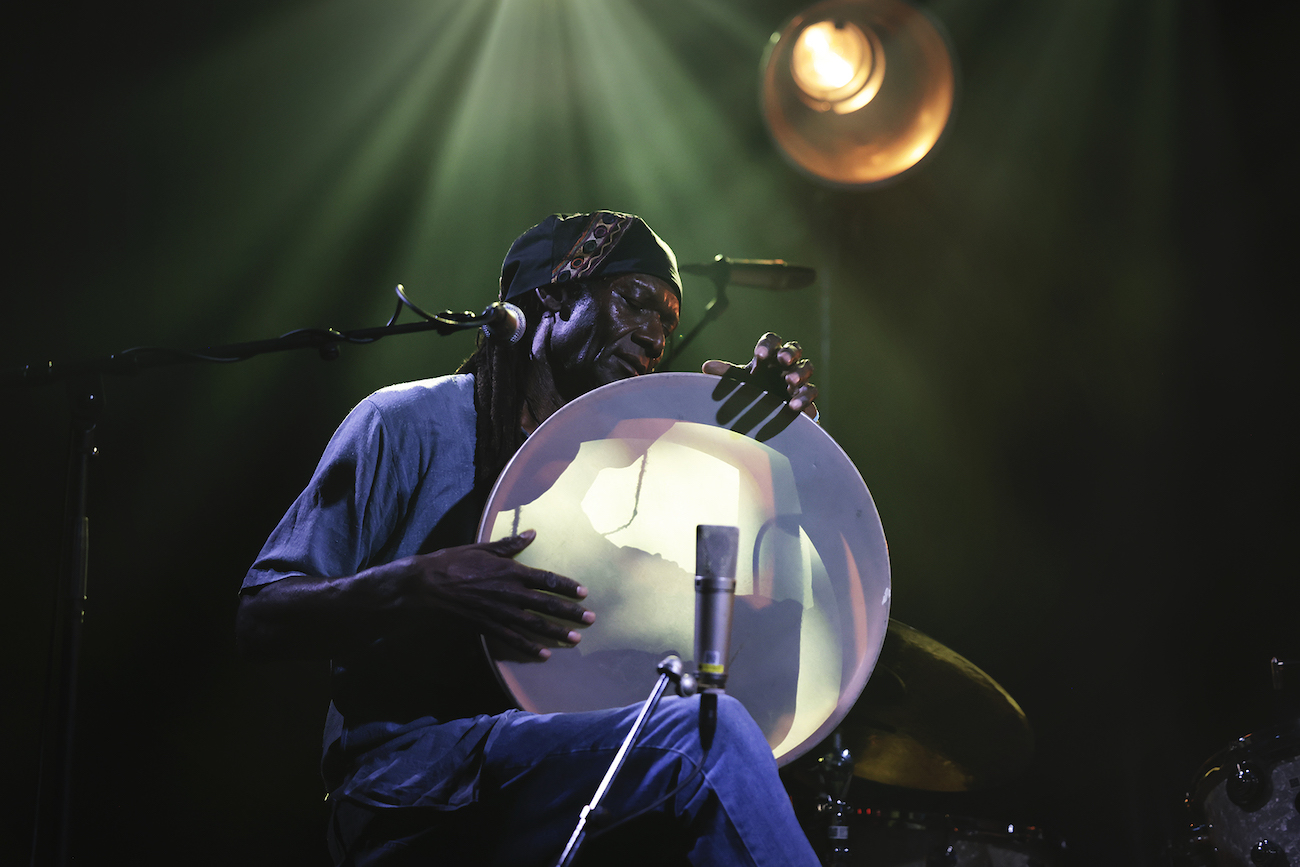 202ce975 drake kalima bauer 0690p