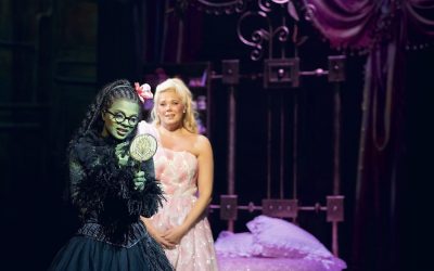 Tampereen Työväen Teatterin Wicked vyöryy mahtavalla visuaalisuudellaan katsojan sieluun