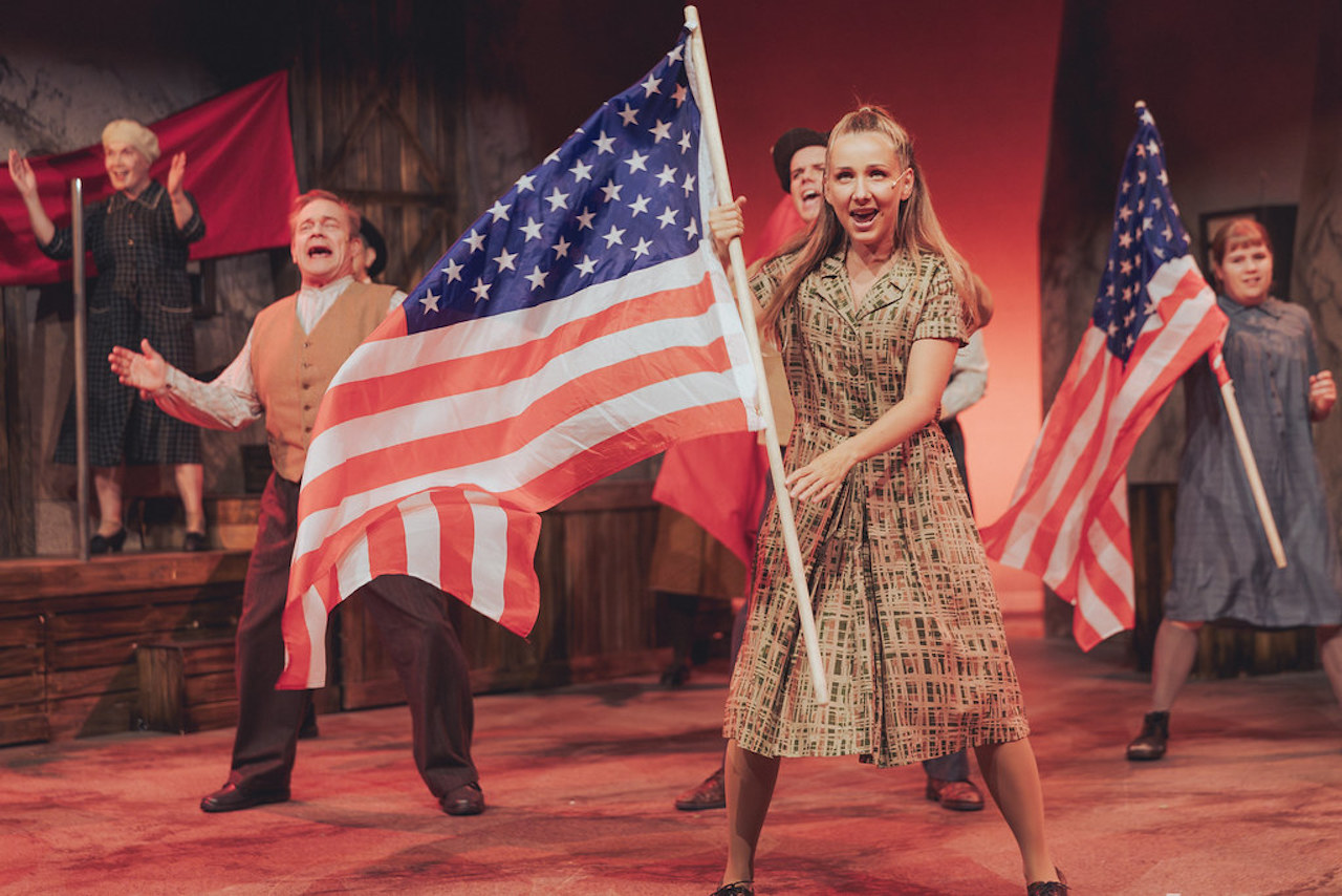 54758516690 c6ee457245 b