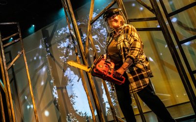 Pienen kylän jahtiseurue vs. höppänä mummo – Aja aurasi vainajain luitten yli Telakalla