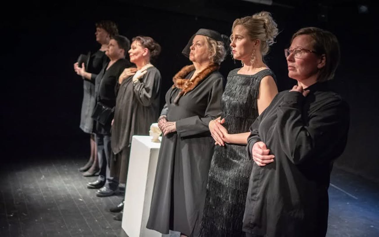 levoton tuhkimo by hanna maria gronlund kulttuuritoimitus INSTA