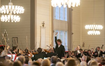 Santtu-Matias Rouvalin johtama Finlandia sai kyyneleet virtaamaan Mikkelin Musiikkijuhlilla