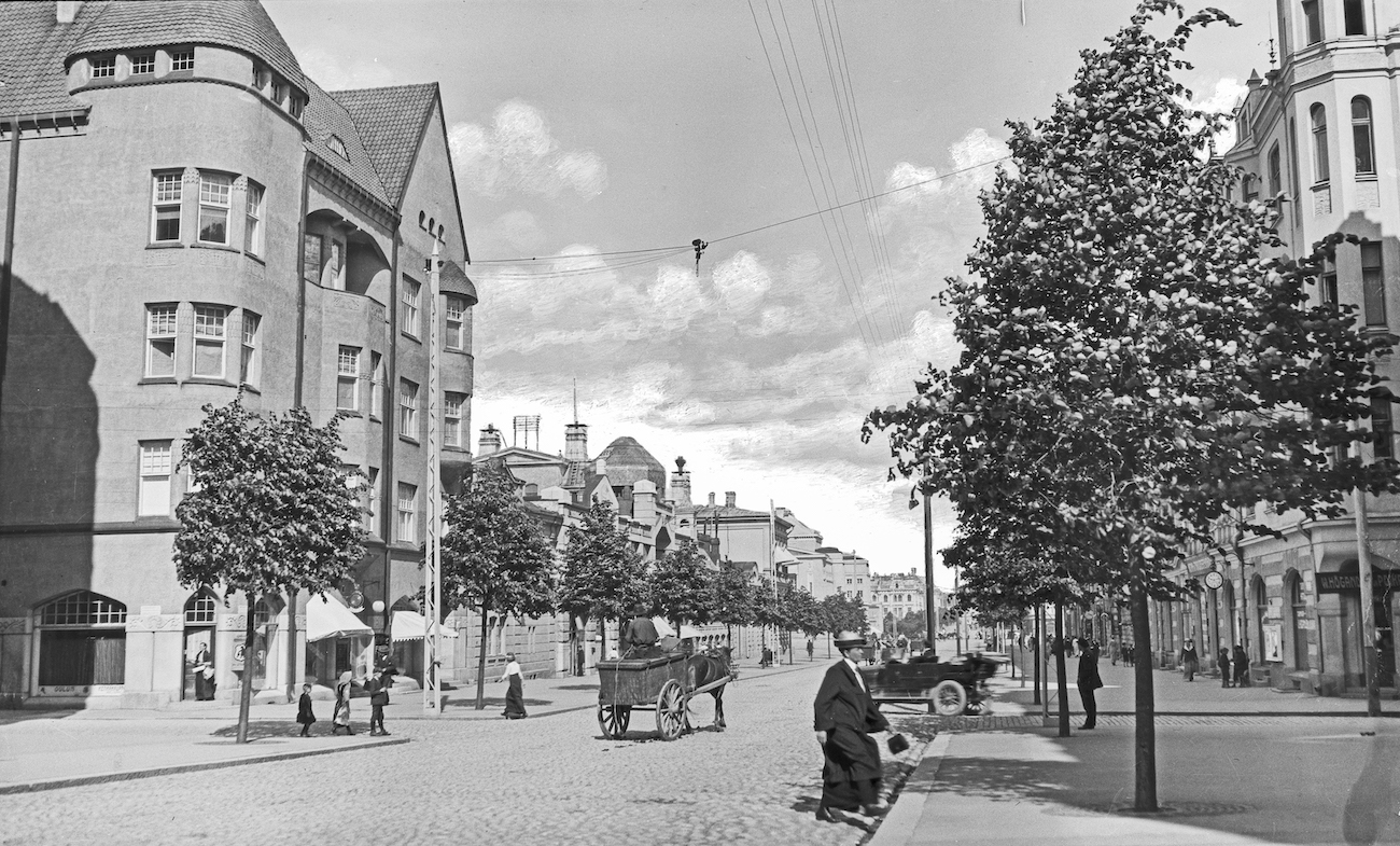 825ad57a 7f24 4e37 95f6 ab9911cbcddd