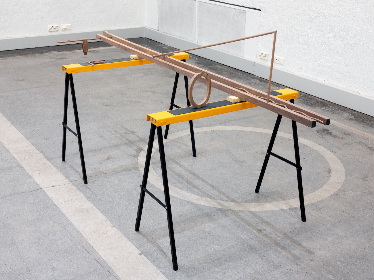 Antti Oikarinen Teoksen ”Maarittelemätön hahmottuu” valmistuminen