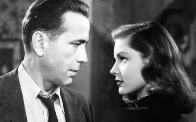 Syvä uni on kiehtonut katsojiaan jo vuosikymmeniä – Rikoselokuvan film noir -klassikko täytti 80 vuotta