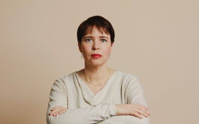 Anna Kontulaa ohjaavat filosofiset ja teologiset pohdinnat – arviossa Maria Petterssonin Leipää ja ruusuja