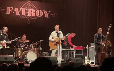 Rockabillykuninkaallista loistoa Vaasassa – Fatboy soitti viiden tähden konsertin Ritzissä
