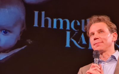 Juha Itkosen kirja, joka olisi voinut jäädä pöytälaatikkoon, päätyy Tampereen Teatterin näyttämölle
