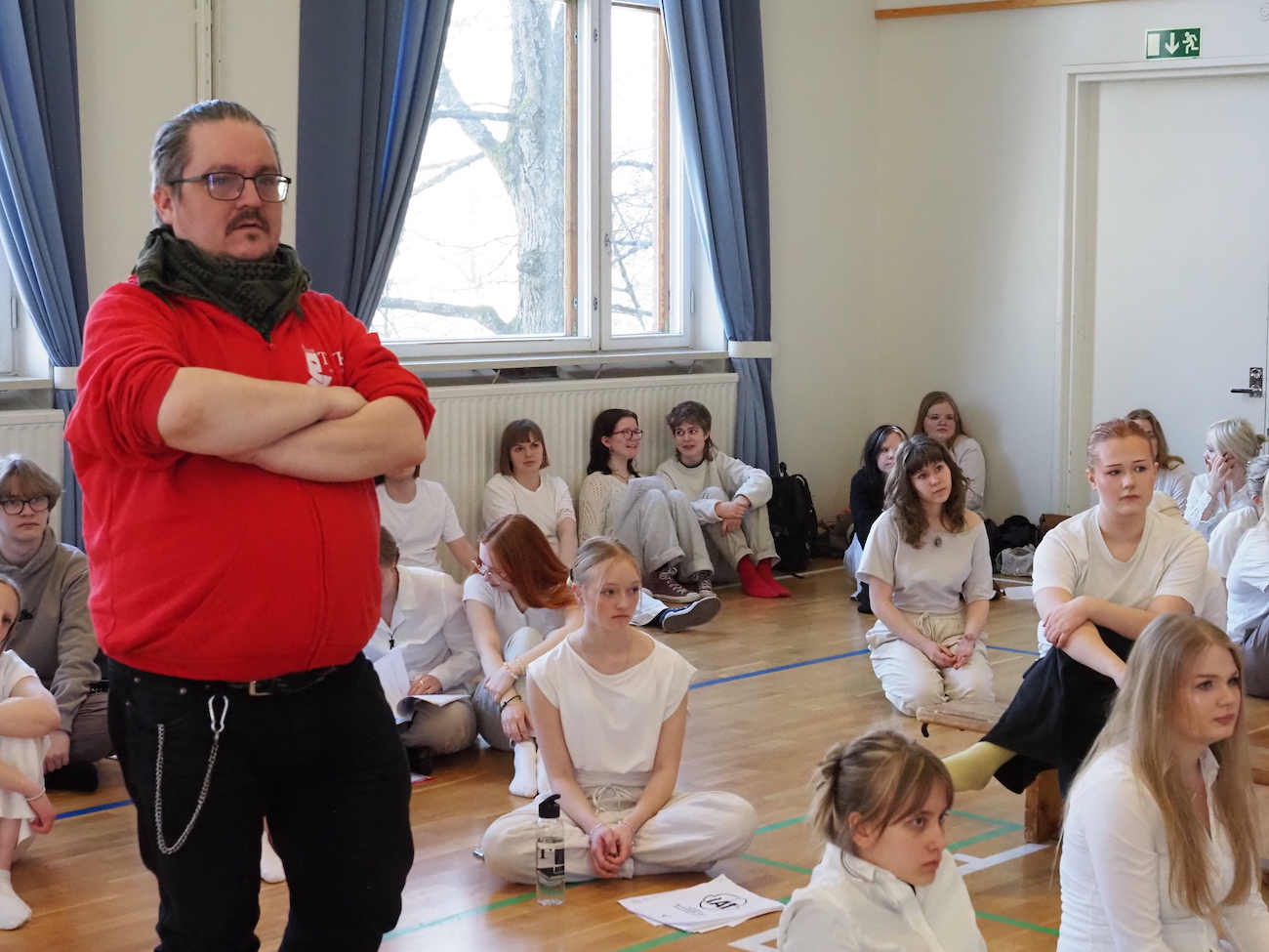 Jyri Siimes ja nuoria