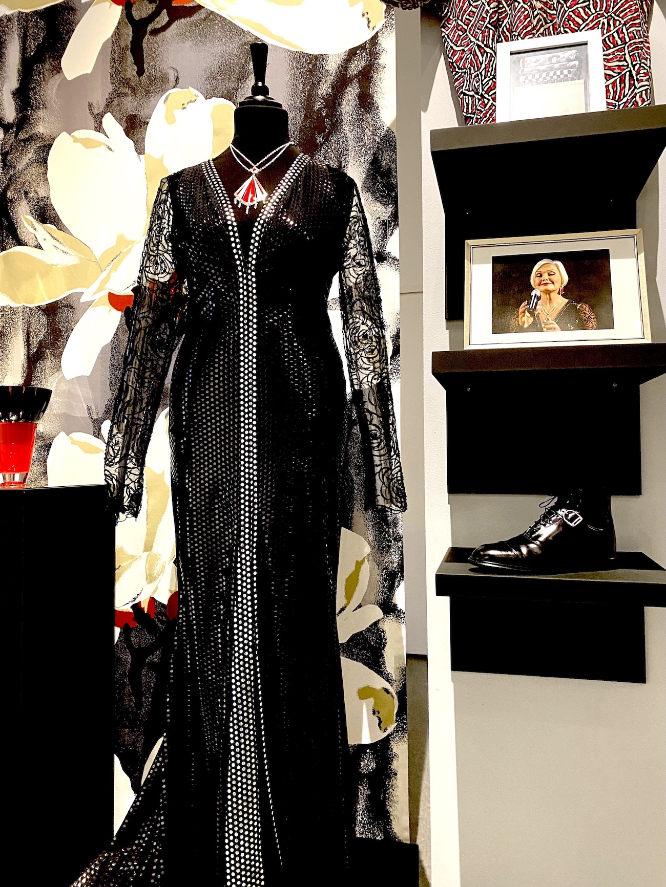 Karita Mattilan iltapuku ja korut (2007), Talven kukka sisustuskangas, 2009