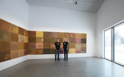 Kimmo Pyykkö -taidemuseon Dialogos-näyttely kutsuu katsojan vuoropuheluun teosten kanssa