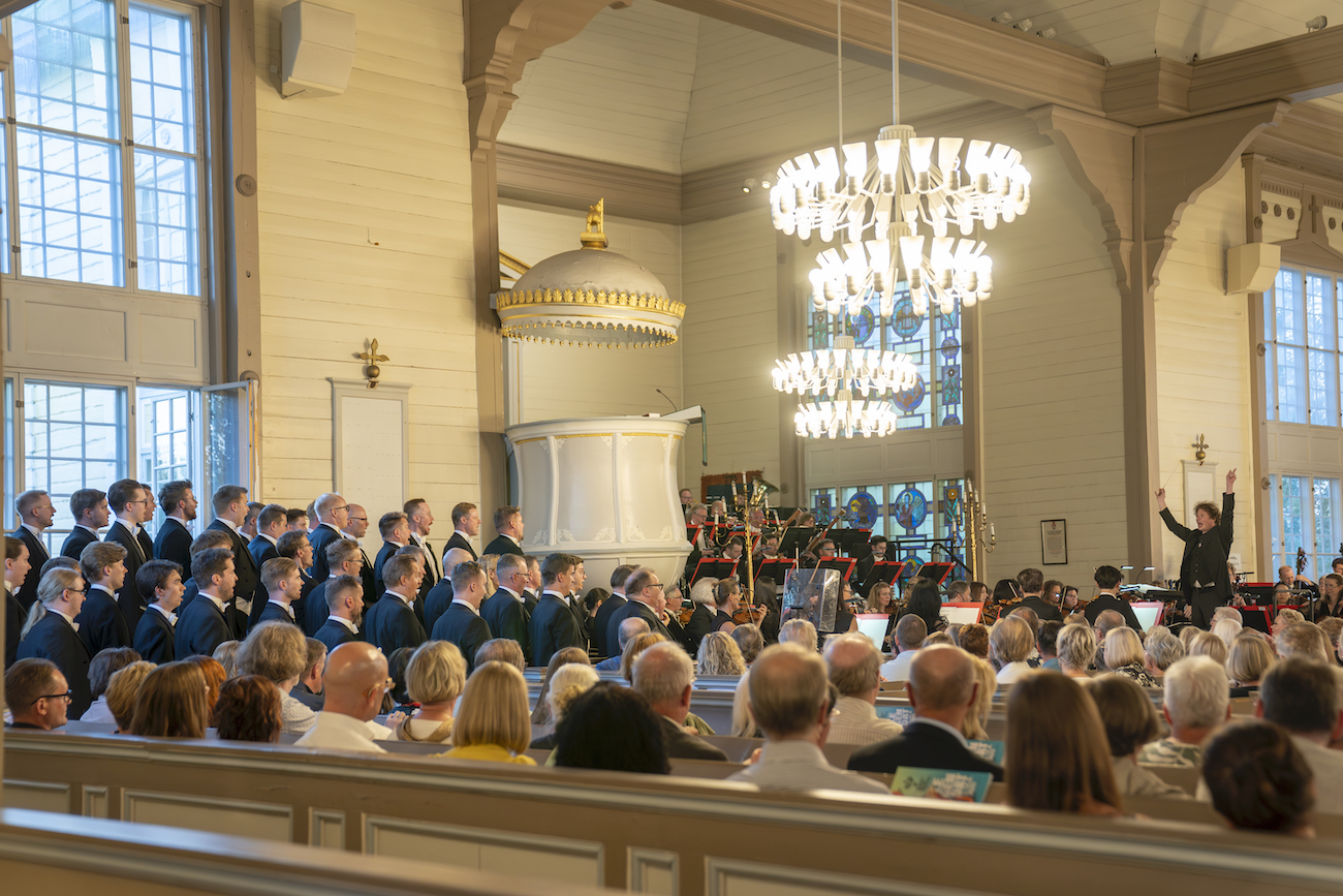 levoton tuhkimo by hanna maria gronlund kulttuuritoimitus INSTA