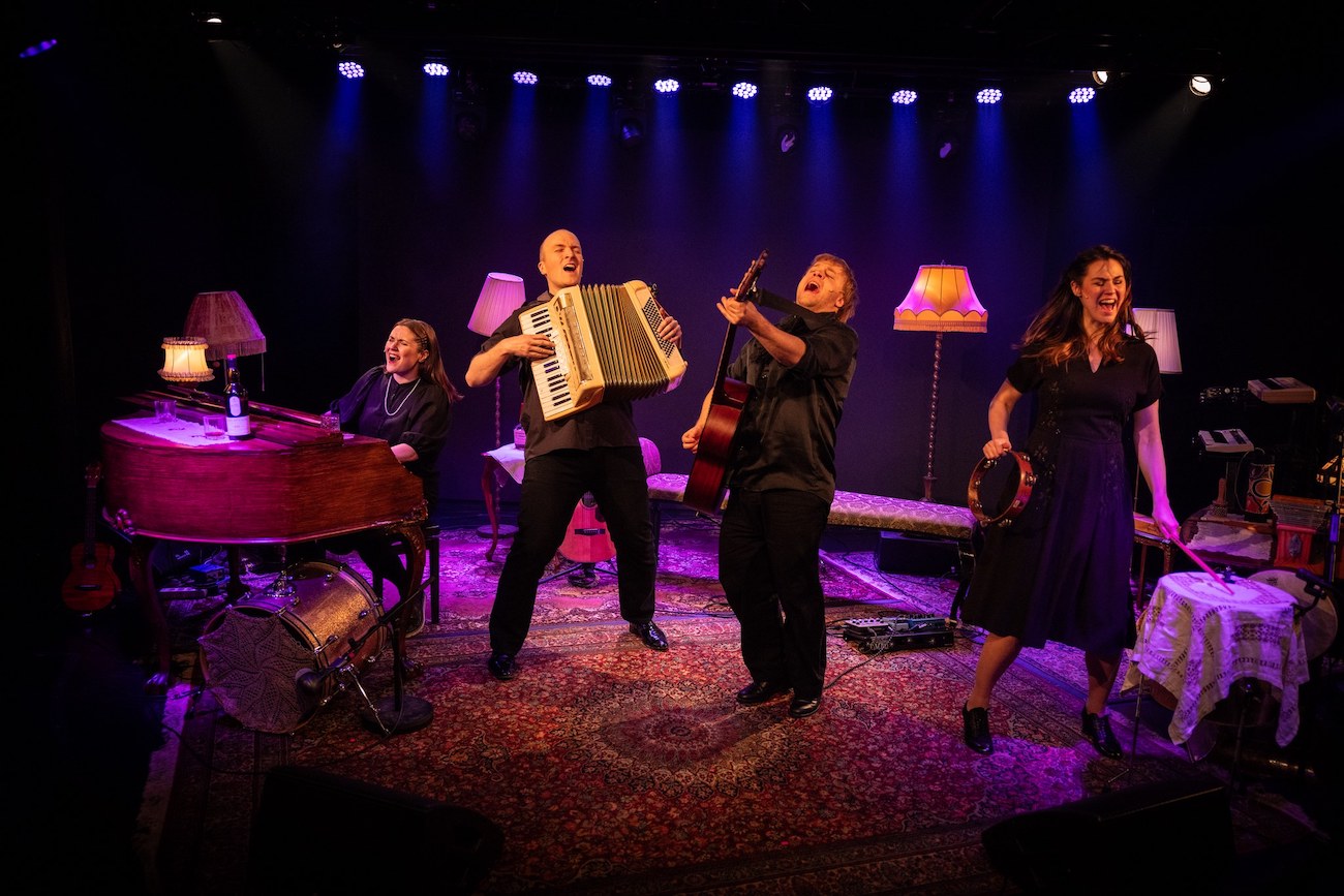 levoton tuhkimo by hanna maria gronlund kulttuuritoimitus INSTA