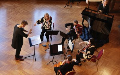 TampereRaw’n juhlakonsertissa soi valoisa katsaus 25-vuotiaan yhtyeen juuriin, nykypäivään ja tulevaisuuteen