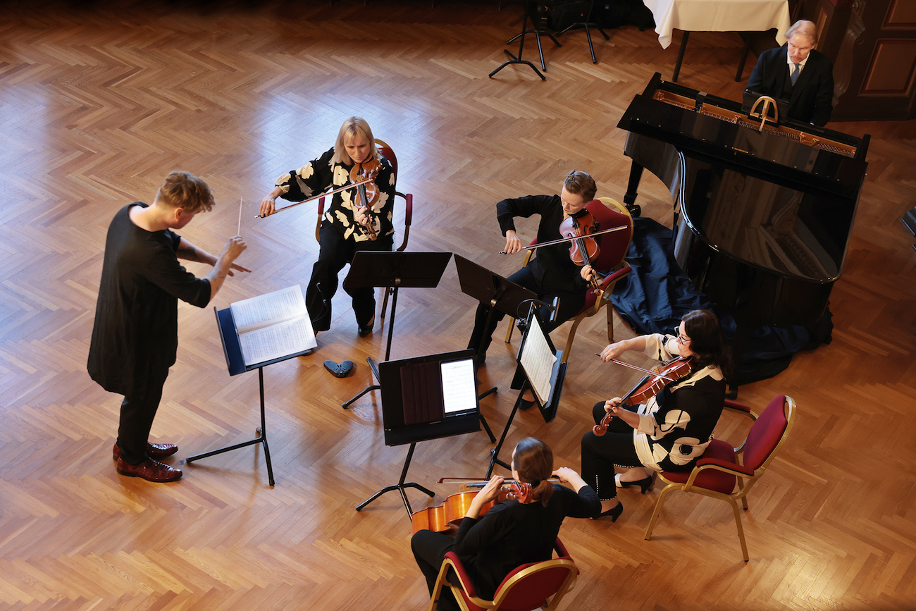 levoton tuhkimo by hanna maria gronlund kulttuuritoimitus INSTA levoton tuhkimo by hanna maria gronlund kulttuuritoimitus INSTA