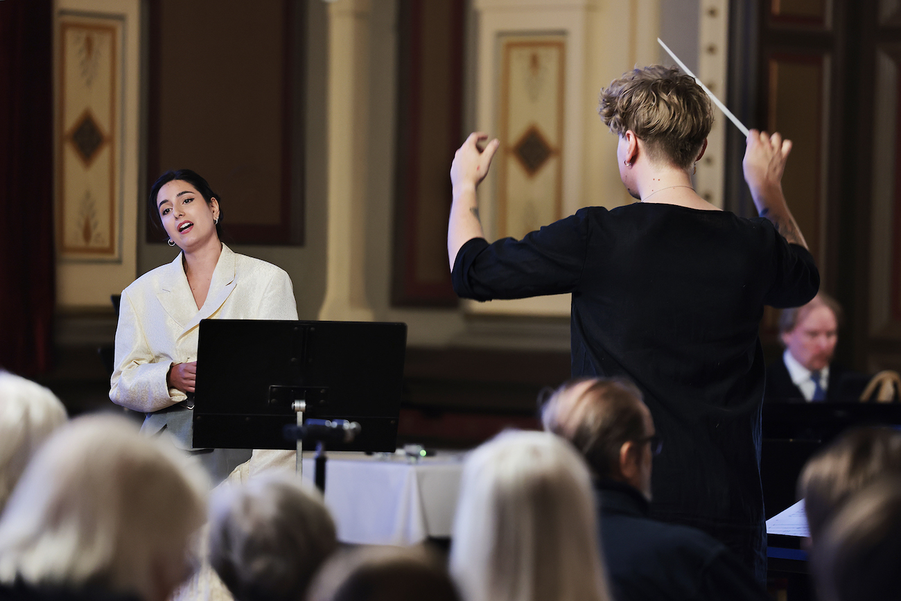 Kuva 2 Iris Candelaria ja Roope Maenpaa kuva Maarit Kytoharju