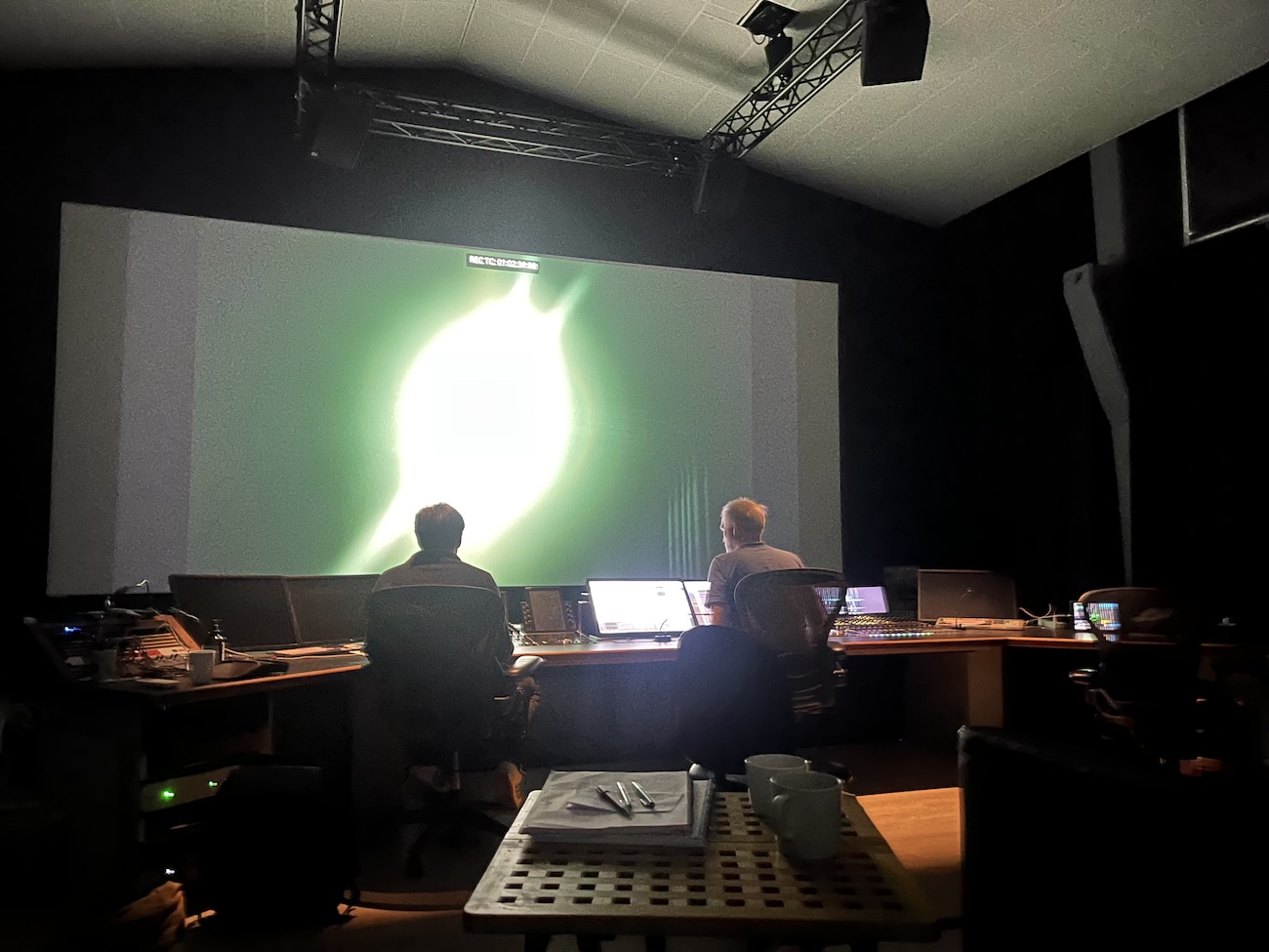 Kuva 2 JOVJES miksaus Mainstream studio Koopenhamina huhtikuu 2025 kuva Juuso Oksala