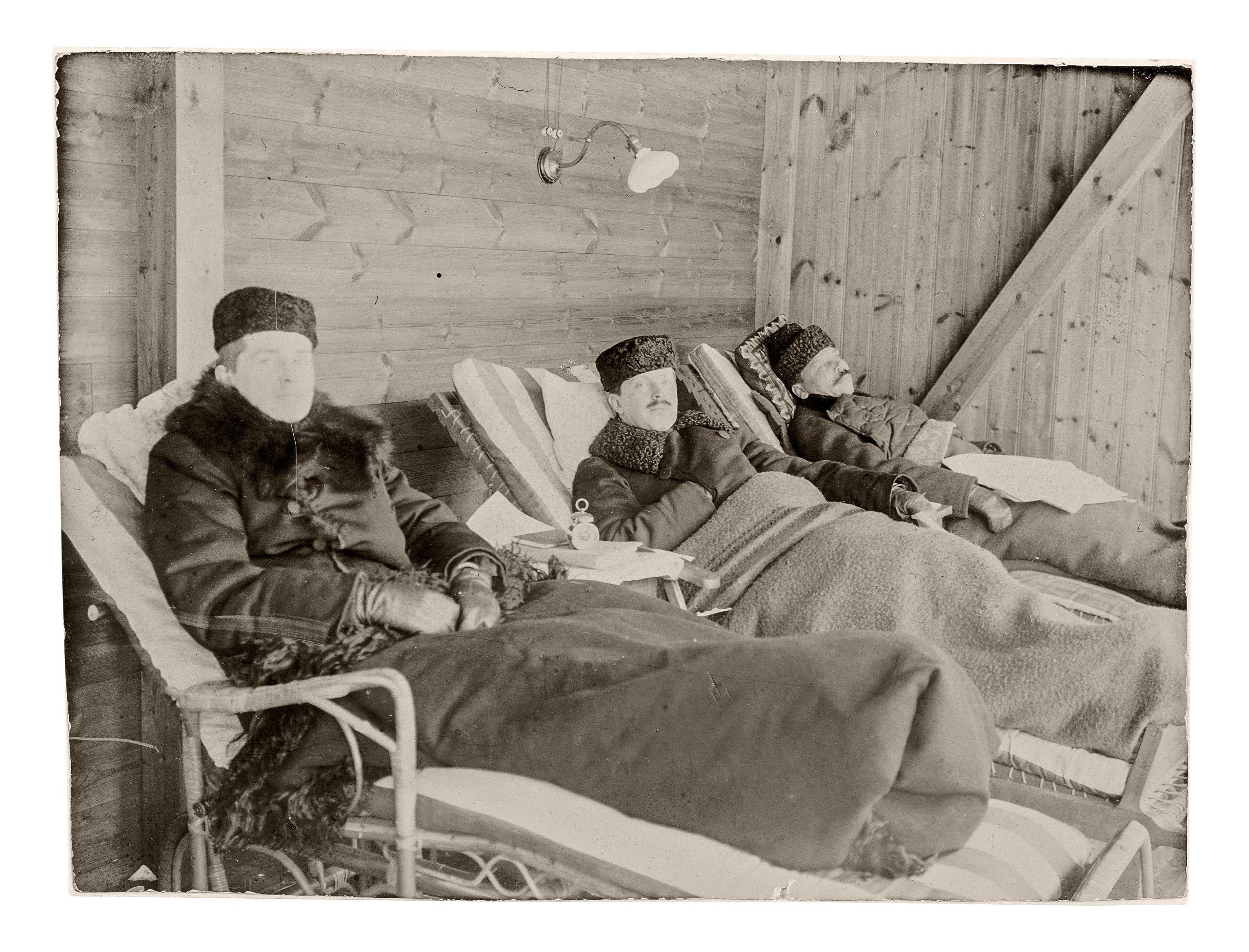 Kuva 7 (Melartin makuuhallissa)