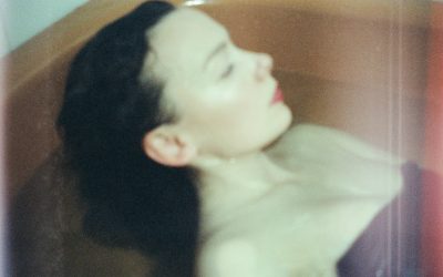 Oodi vedelle – arviossa Longing Louisan esikoisalbumi Waterphile