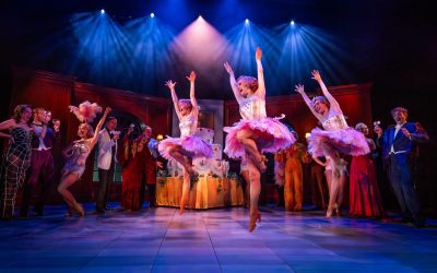 Valitse ilo! Tampereen Teatterin Laulavat Sadepisarat ohjaa oikean ilon suuntaan