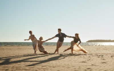 Pori Dance Company ja Moon Bloom elokuun auringonlaskussa