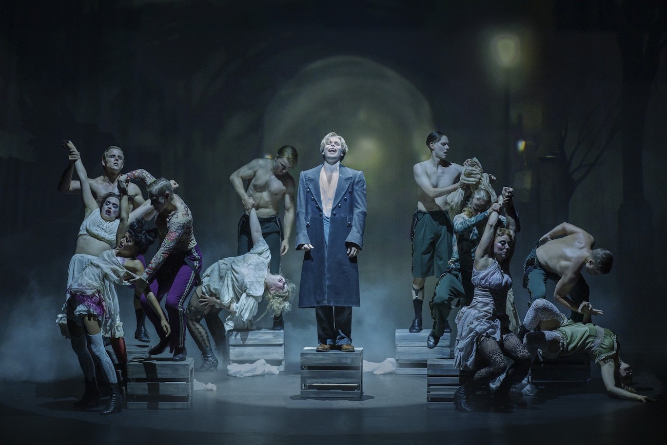 Moulin R ja kabaree Martti