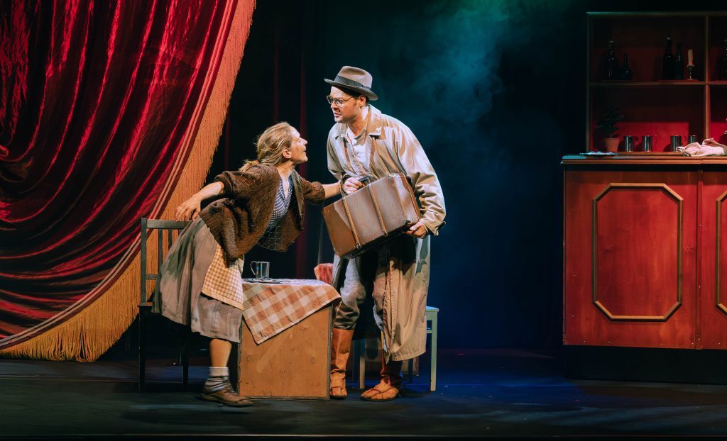 levoton tuhkimo by hanna maria gronlund kulttuuritoimitus INSTA levoton tuhkimo by hanna maria gronlund kulttuuritoimitus INSTA