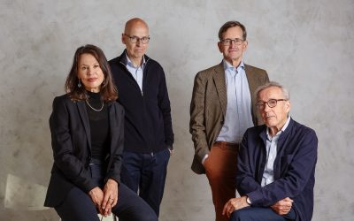 Suomen suuntaa etsimässä – arviossa tietokirjauutuus Selviytyvän Suomen suunta
