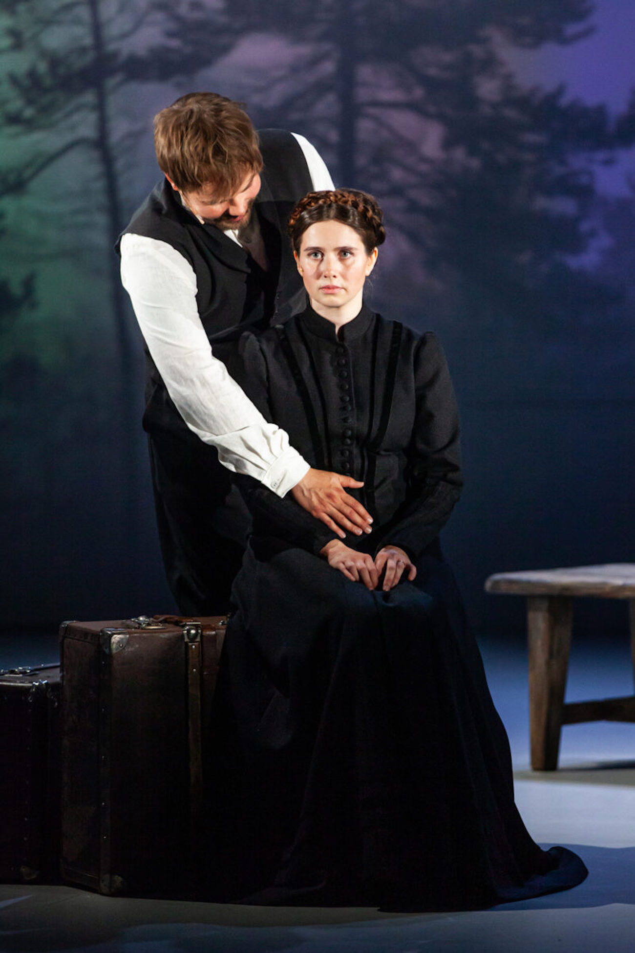 NiskavuorenHeta JoelHirvonen KristiinaKarhu 4009 800x1200