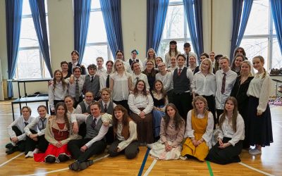 Lukiolaiset esittävät toukokuussa Teatterimontussa yli sata vuotta vanhan rankan näytelmän – Spring Awakening -musikaali rokkaa