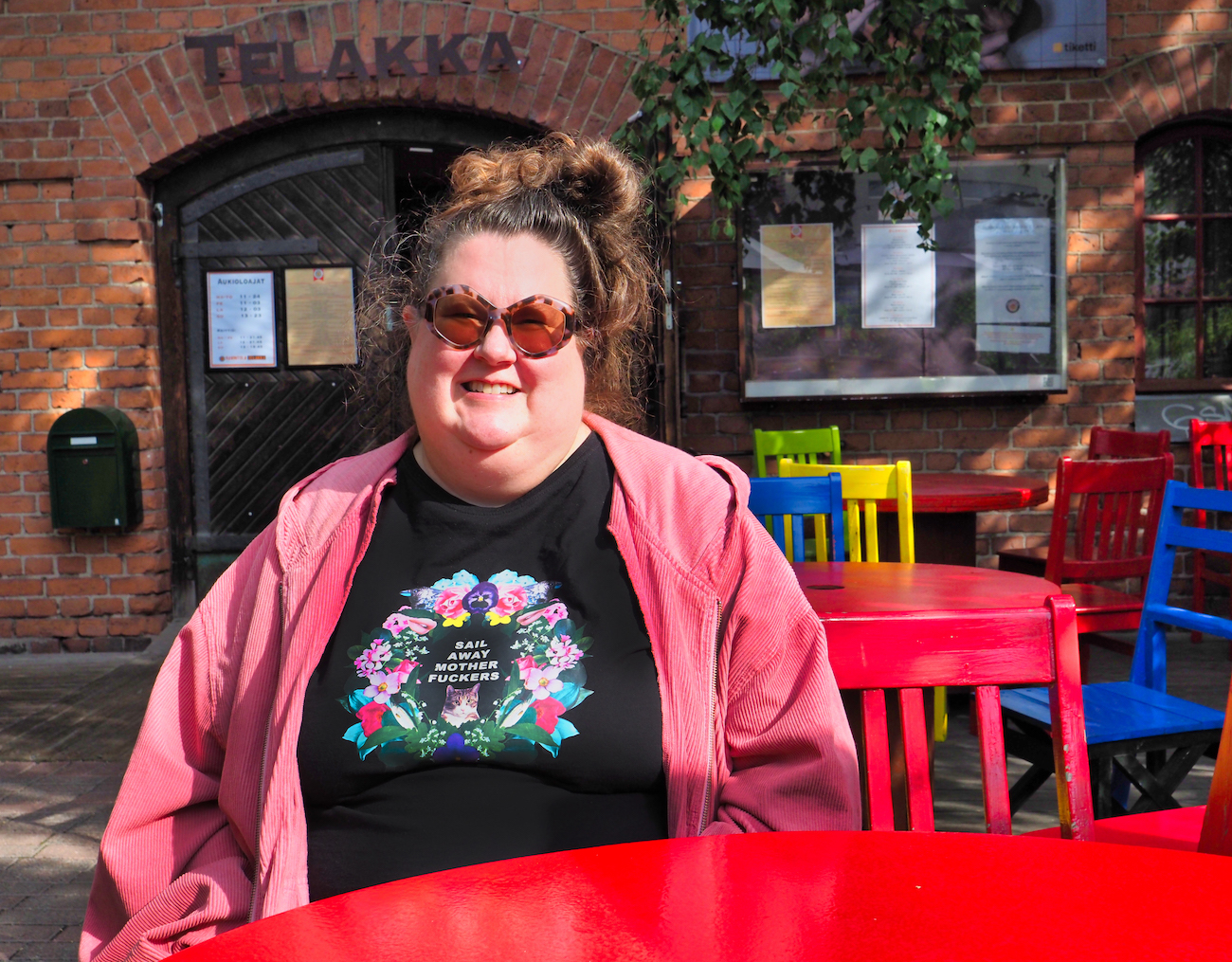 levoton tuhkimo by hanna maria gronlund kulttuuritoimitus INSTA levoton tuhkimo by hanna maria gronlund kulttuuritoimitus INSTA