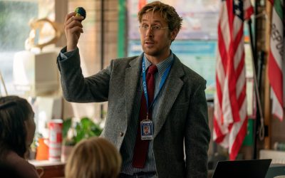 Operaatio Ave Maria -elokuvassa koiranpentumainen kivikasa kaveraa yksinäisen astronautin kanssa