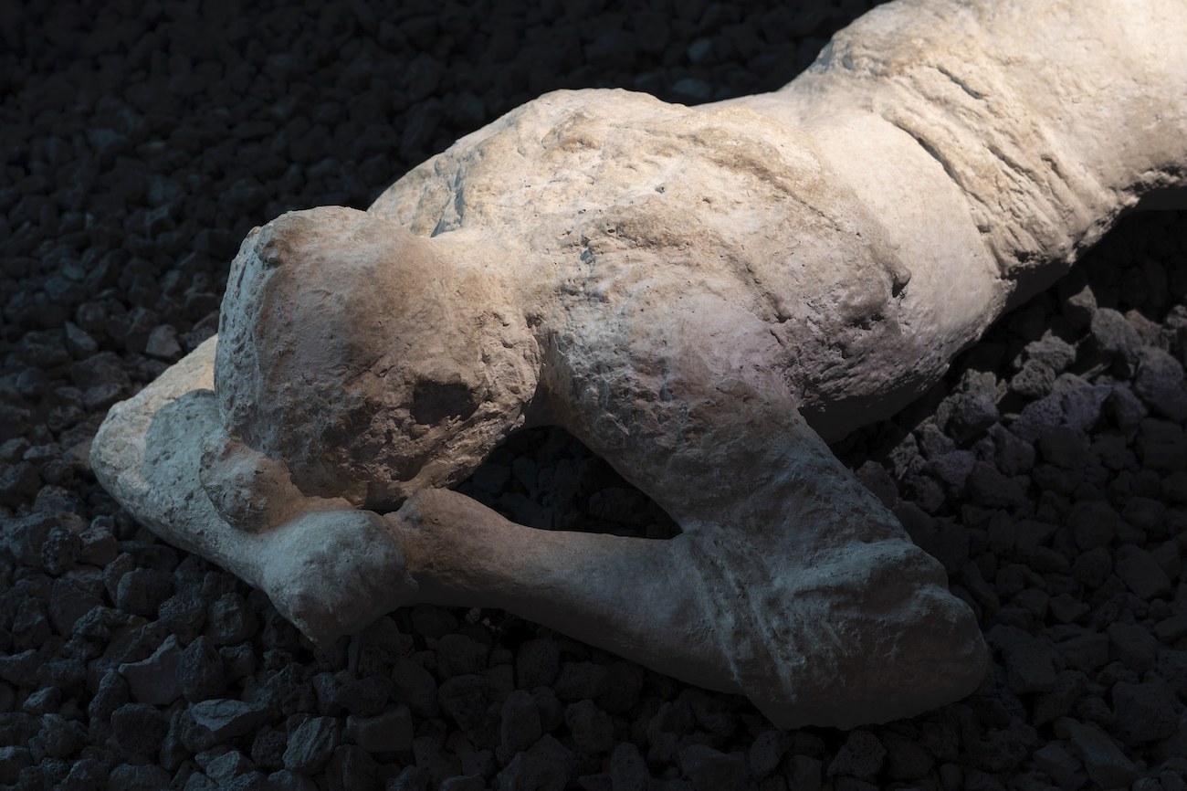 Pompejilainen uhri. Kuva Ville Räty Tuotantoyhtiö Kuutti Rocks Oy