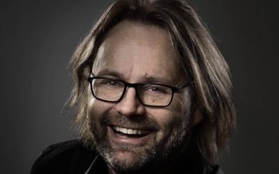 Panu Raipia ja 35 vuotta Komediateatteria: ”Teatterin tekemistä oppii näkemällä esityksiä, pitää nähdä”