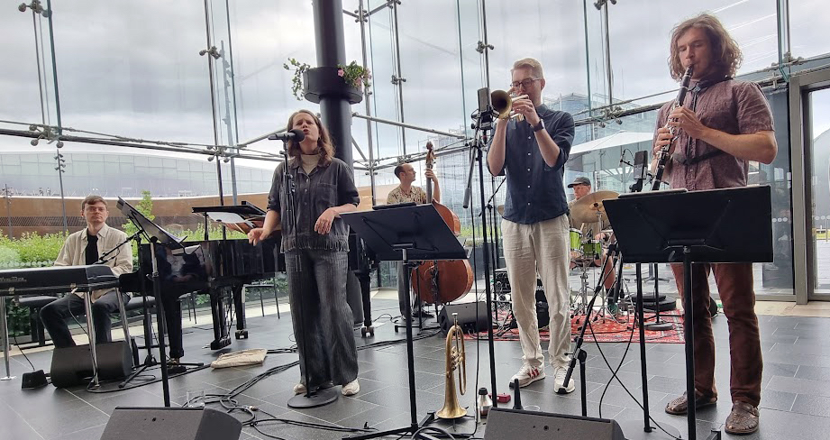 Selma SAvolaisen bandi