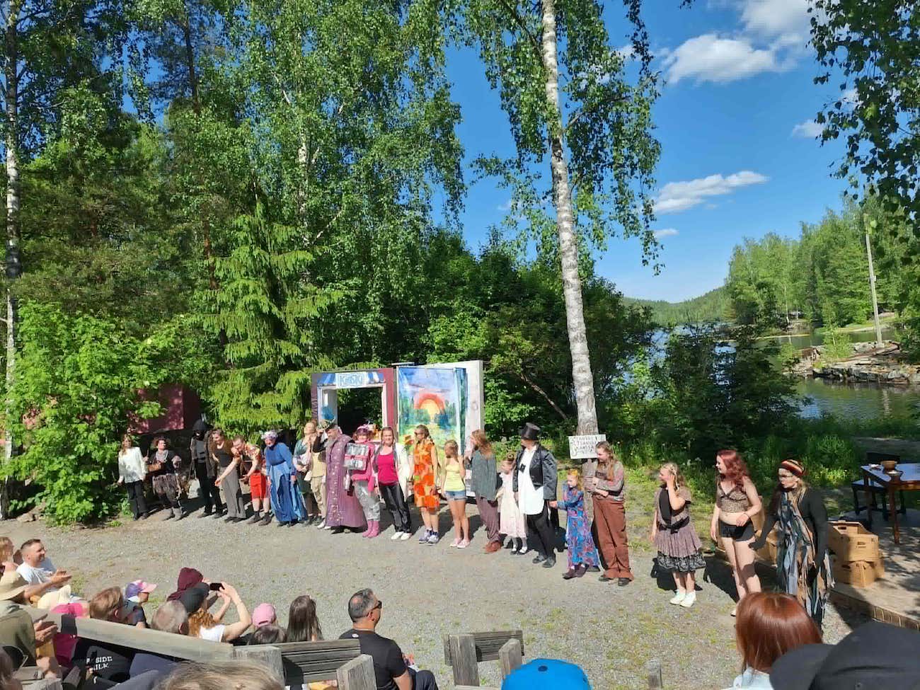 levoton tuhkimo by hanna maria gronlund kulttuuritoimitus INSTA