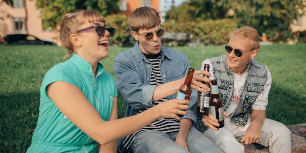 Aikuiset Sarja Ruokkii Ehkä Jotain Elämättä Jääneen Elämän Kipupistettä
