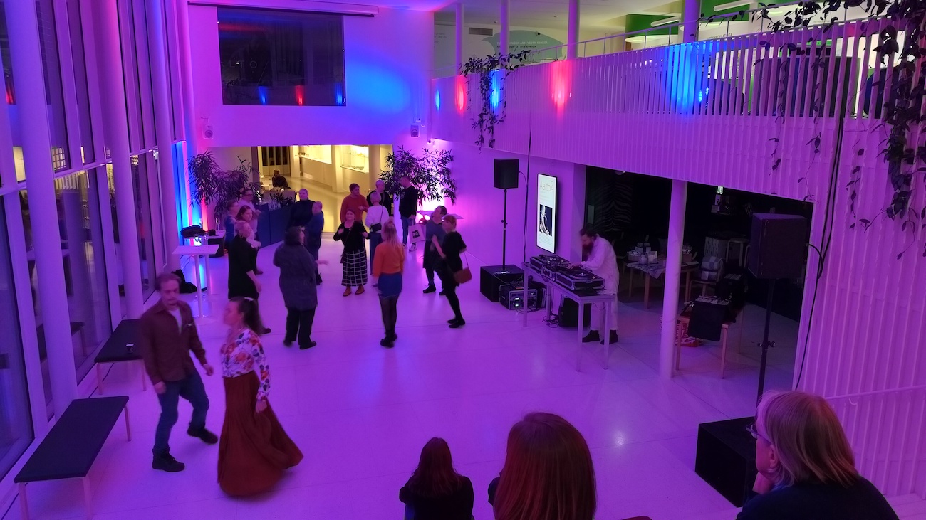 levoton tuhkimo by hanna maria gronlund kulttuuritoimitus INSTA levoton tuhkimo by hanna maria gronlund kulttuuritoimitus INSTA