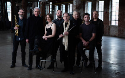 Philip Glass Ensemble tarjoili ankaraa äänivyörytystä – arvio Savoy-teatterin konsertista