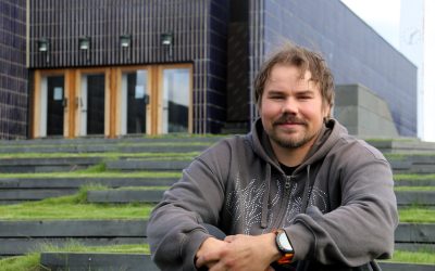 Joel Hirvonen haluaa yleisön pään sisään – Niskavuoren Heta saa ensi-iltansa Seinäjoella