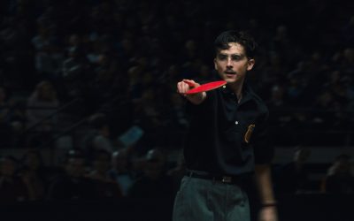 Haasteita päähenkilölle, joka ei aikaile rikkoa rajoja – arviossa Marty Supreme