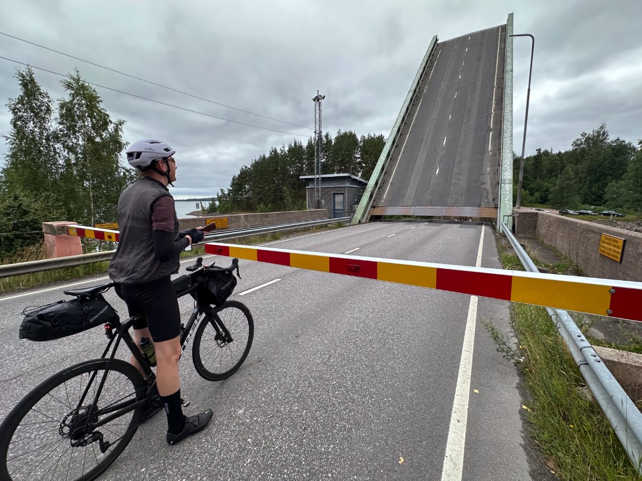 levoton tuhkimo by hanna maria gronlund kulttuuritoimitus INSTA levoton tuhkimo by hanna maria gronlund kulttuuritoimitus INSTA
