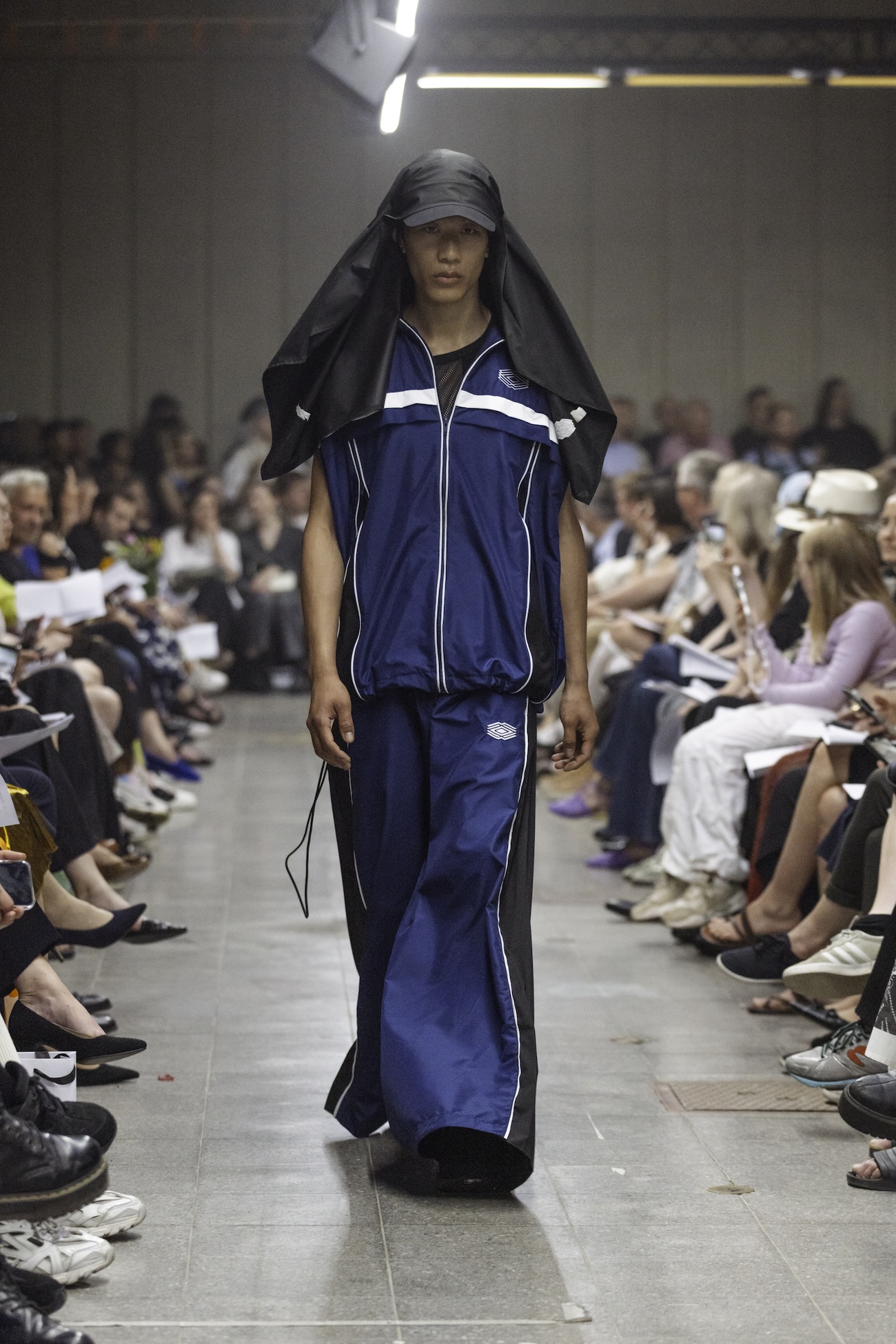 runway 4