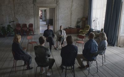 Paavo Westerbergin Terapia-elokuvassa kylvetetään keskiluokkaisten pariskuntien tunnelukkoja auki