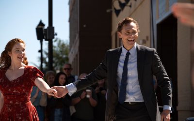 Ihmiselämä koostuu sattumista ja loppu on aina yhtä suuri yllätys – arviossa Chuckin ihmeellinen elämä